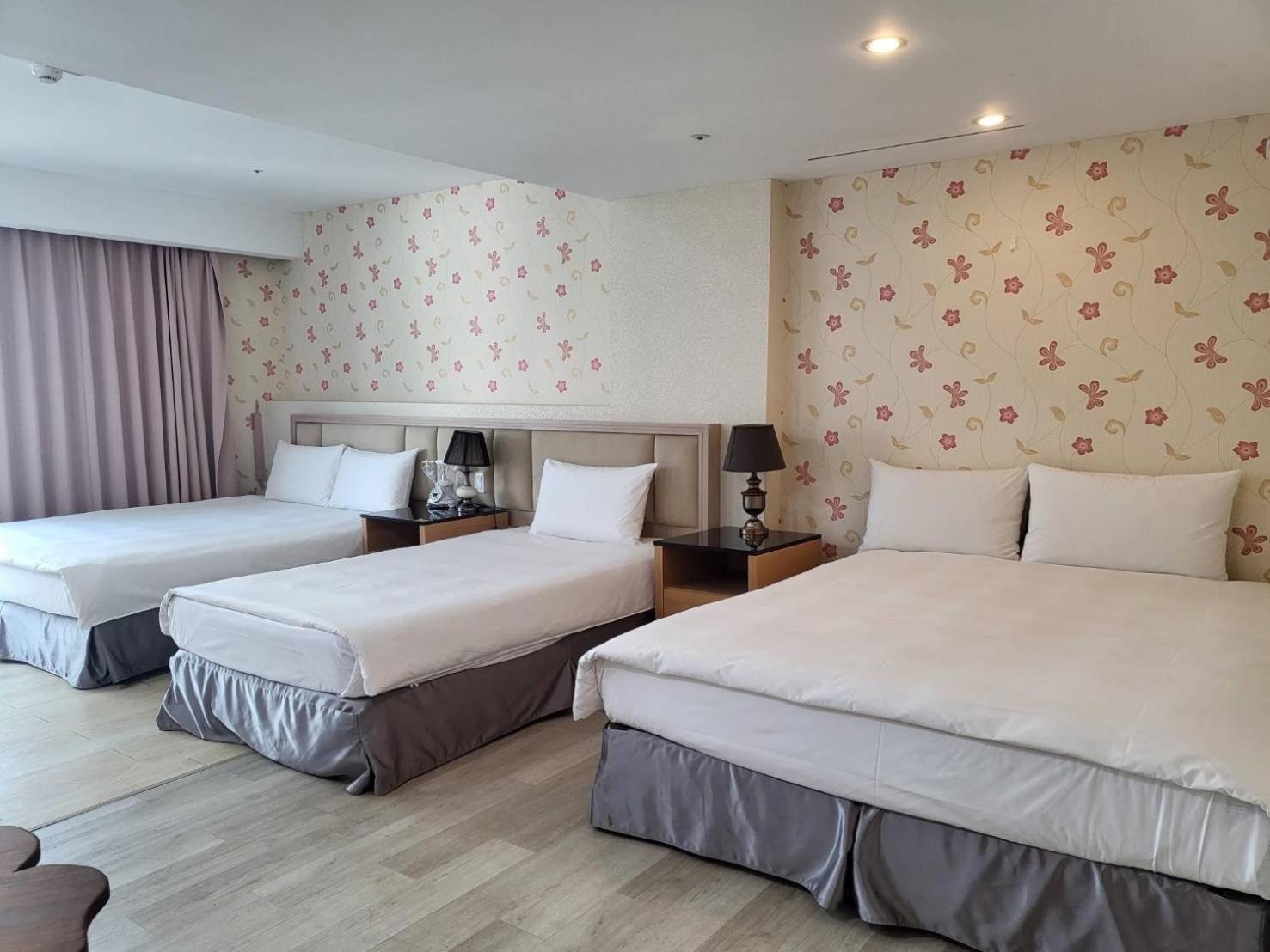 Hotel Champs Elysees Тайчжун Екстер'єр фото